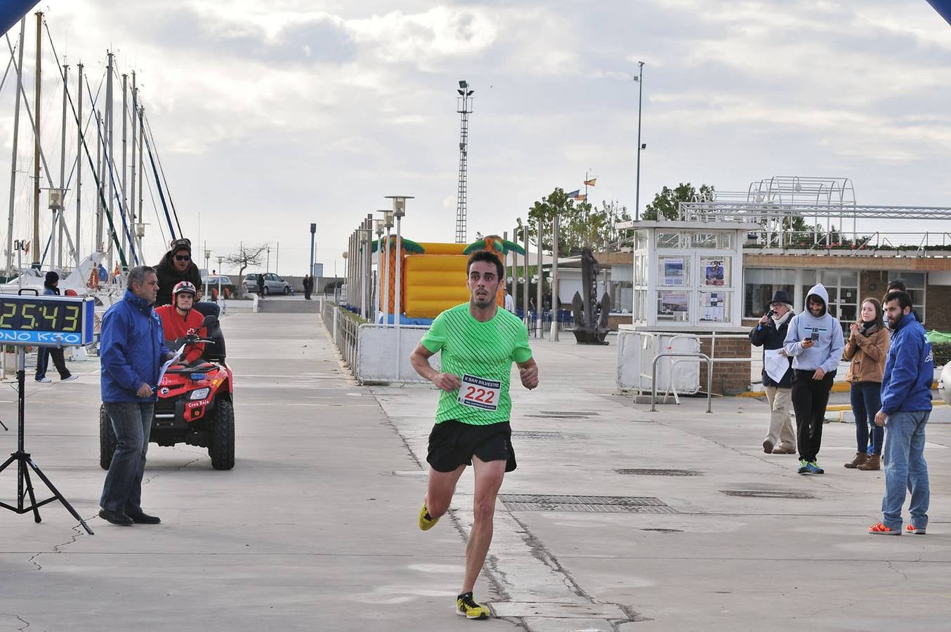 II Carrera San Silvestre en el Real Club Náutico de Valencia