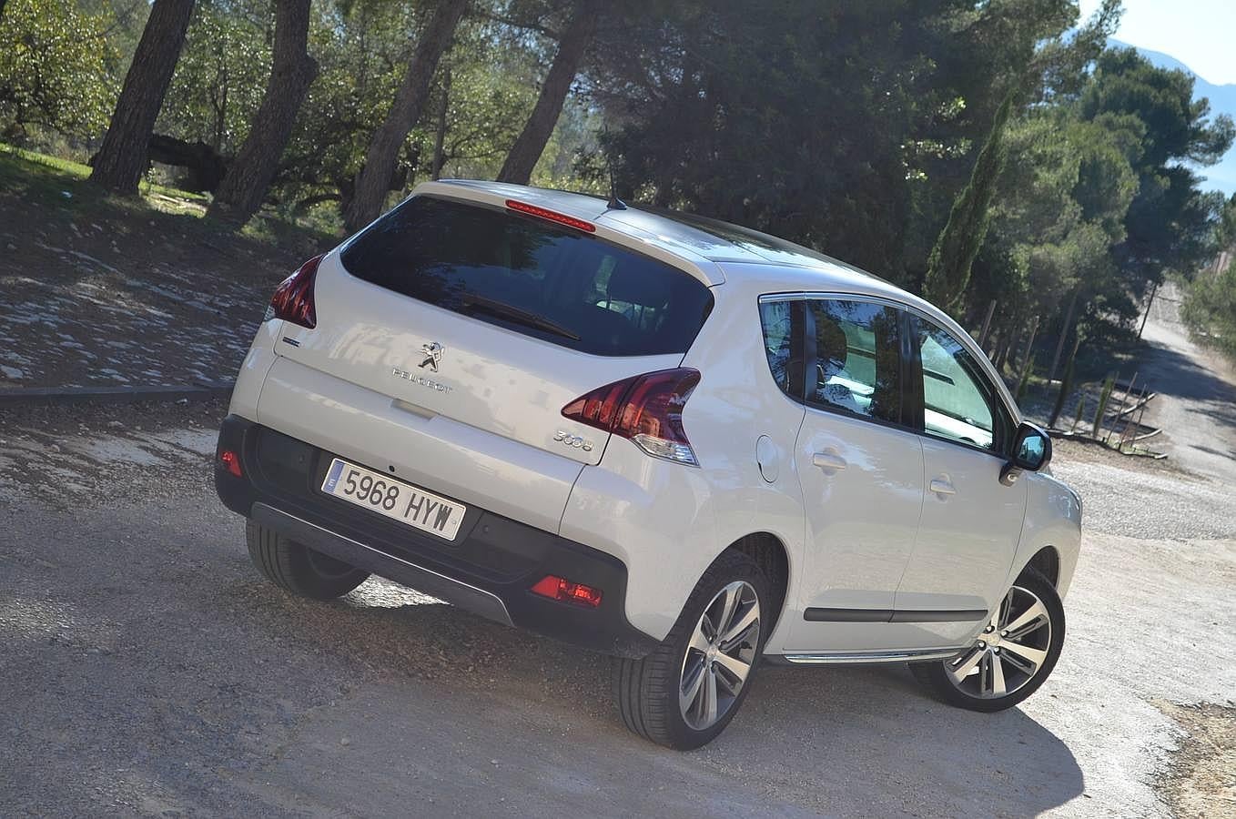 Ponemos a prueba al crossover de Peugeot en la &#039;Ruta dels Monestirs&#039;