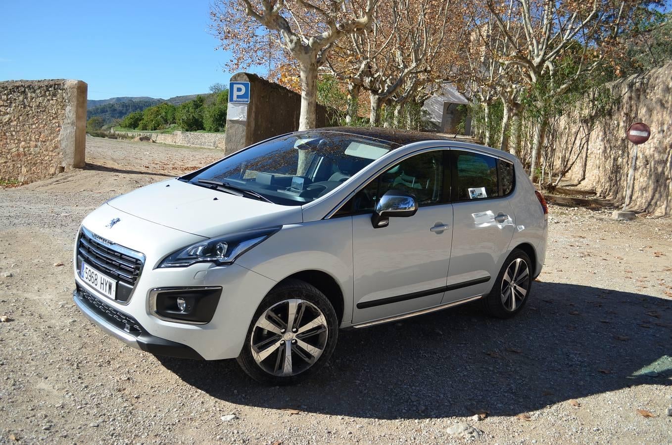 Ponemos a prueba al crossover de Peugeot en la &#039;Ruta dels Monestirs&#039;