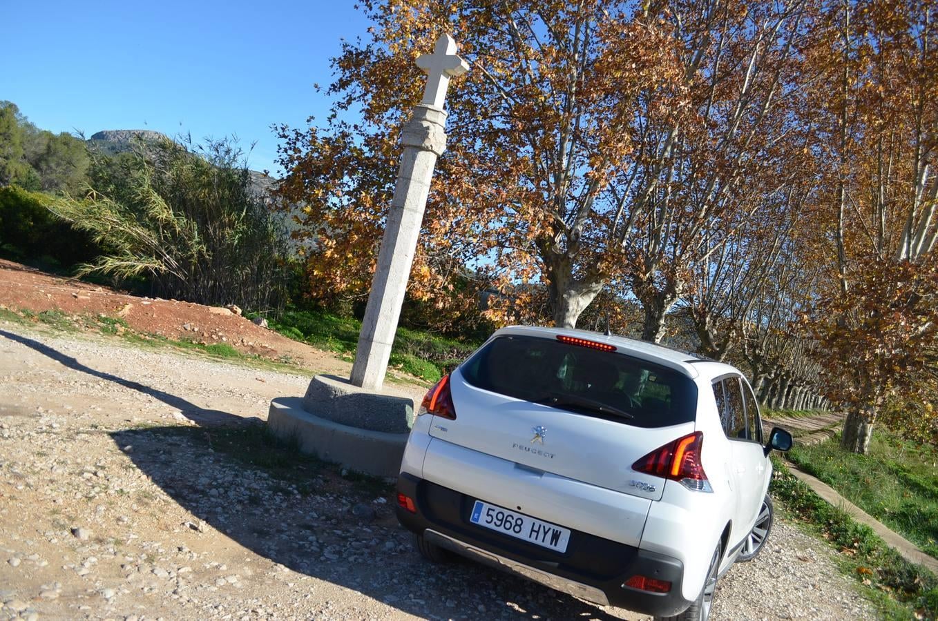 Ponemos a prueba al crossover de Peugeot en la &#039;Ruta dels Monestirs&#039;