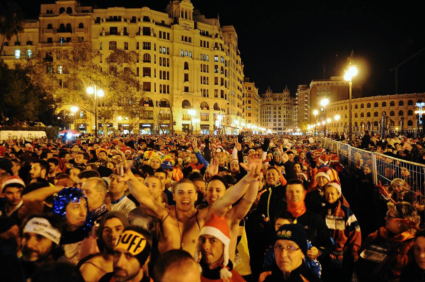 La San Silvestre reúne a 15.000 &#039;runners&#039; para despedir 2014 (II)