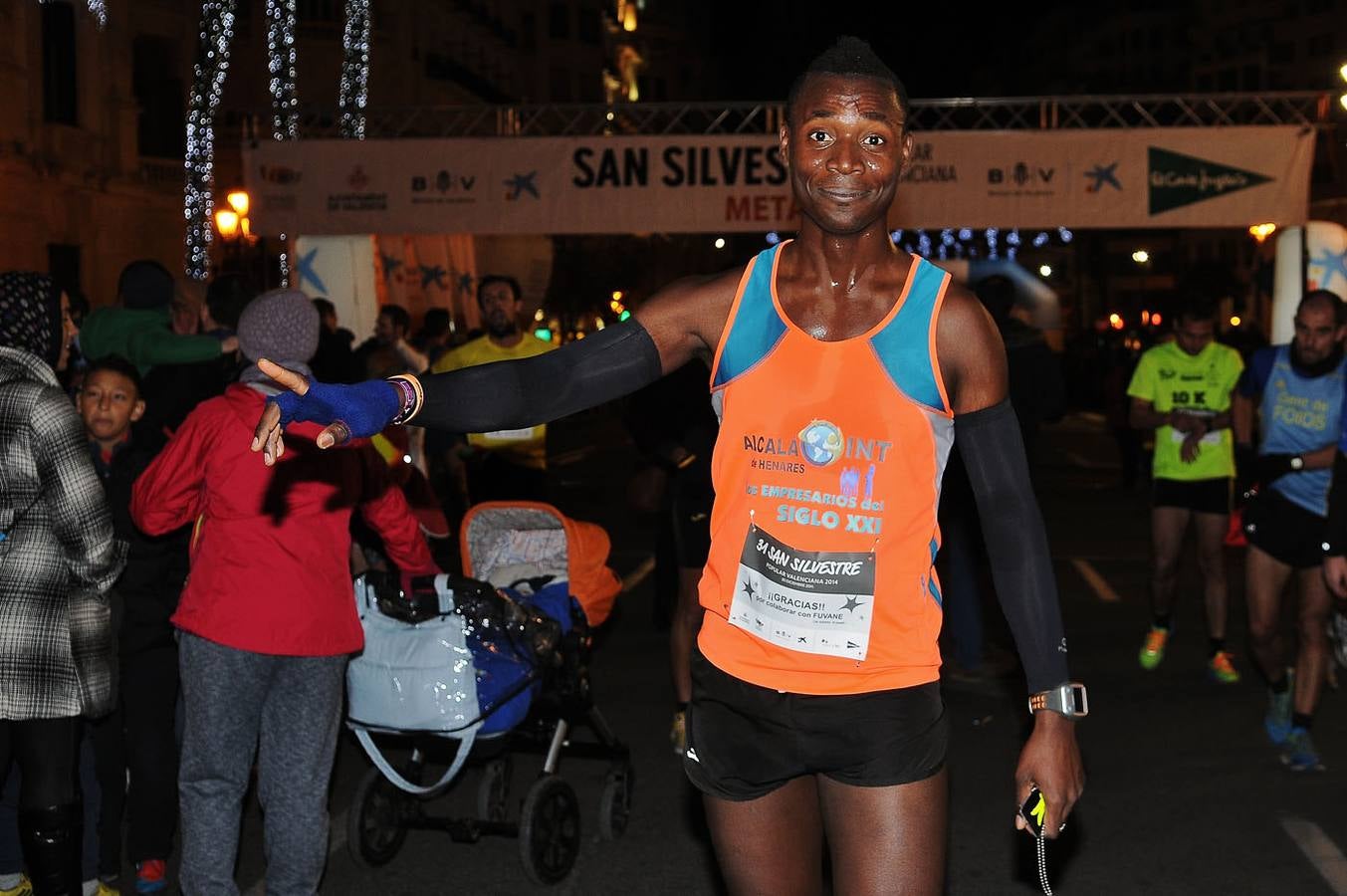 La San Silvestre reúne a 15.000 &#039;runners&#039; para despedir 2014 (II)