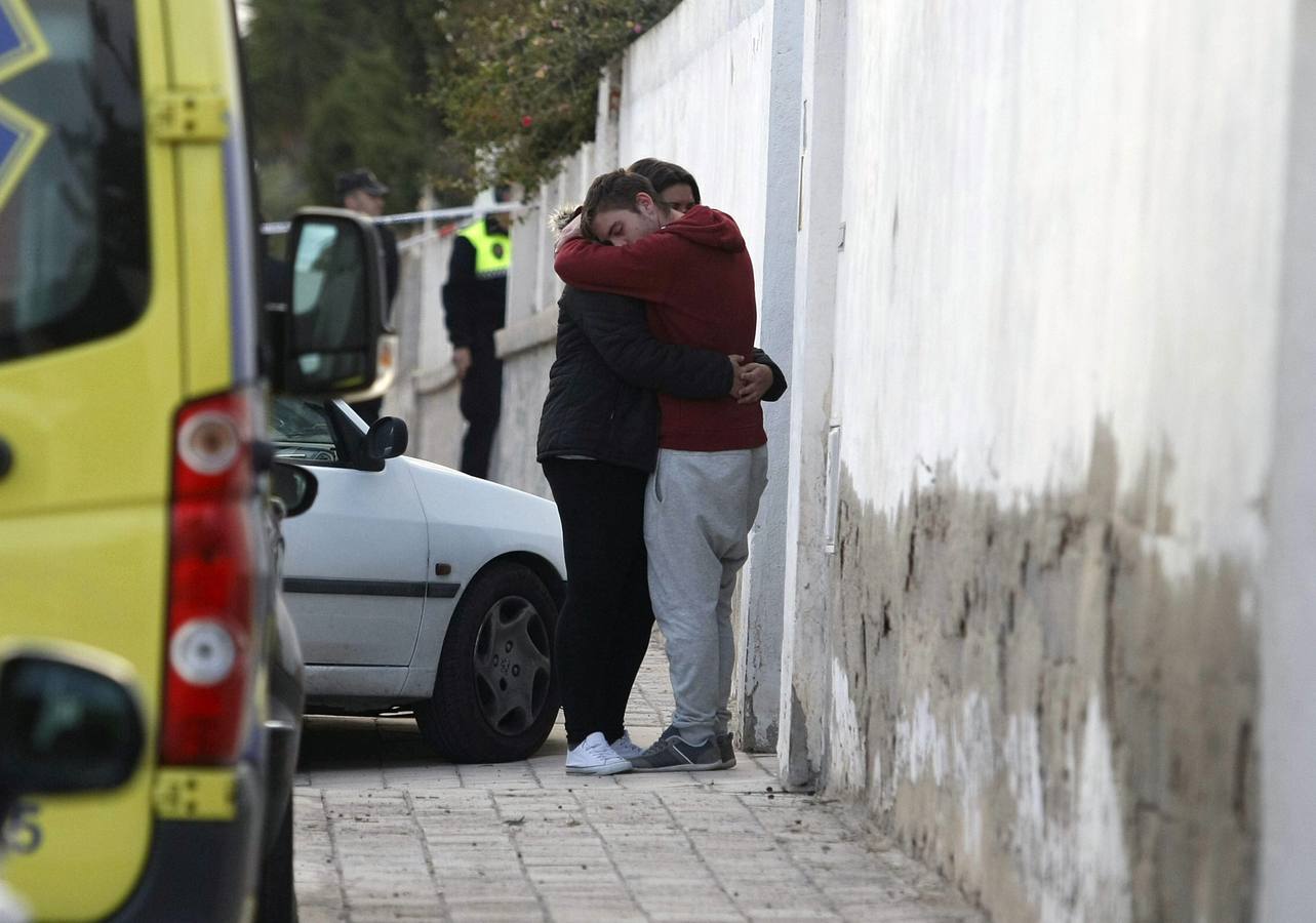 Un hombre mata a su expareja y a su excuñada y se ahorca en Elche