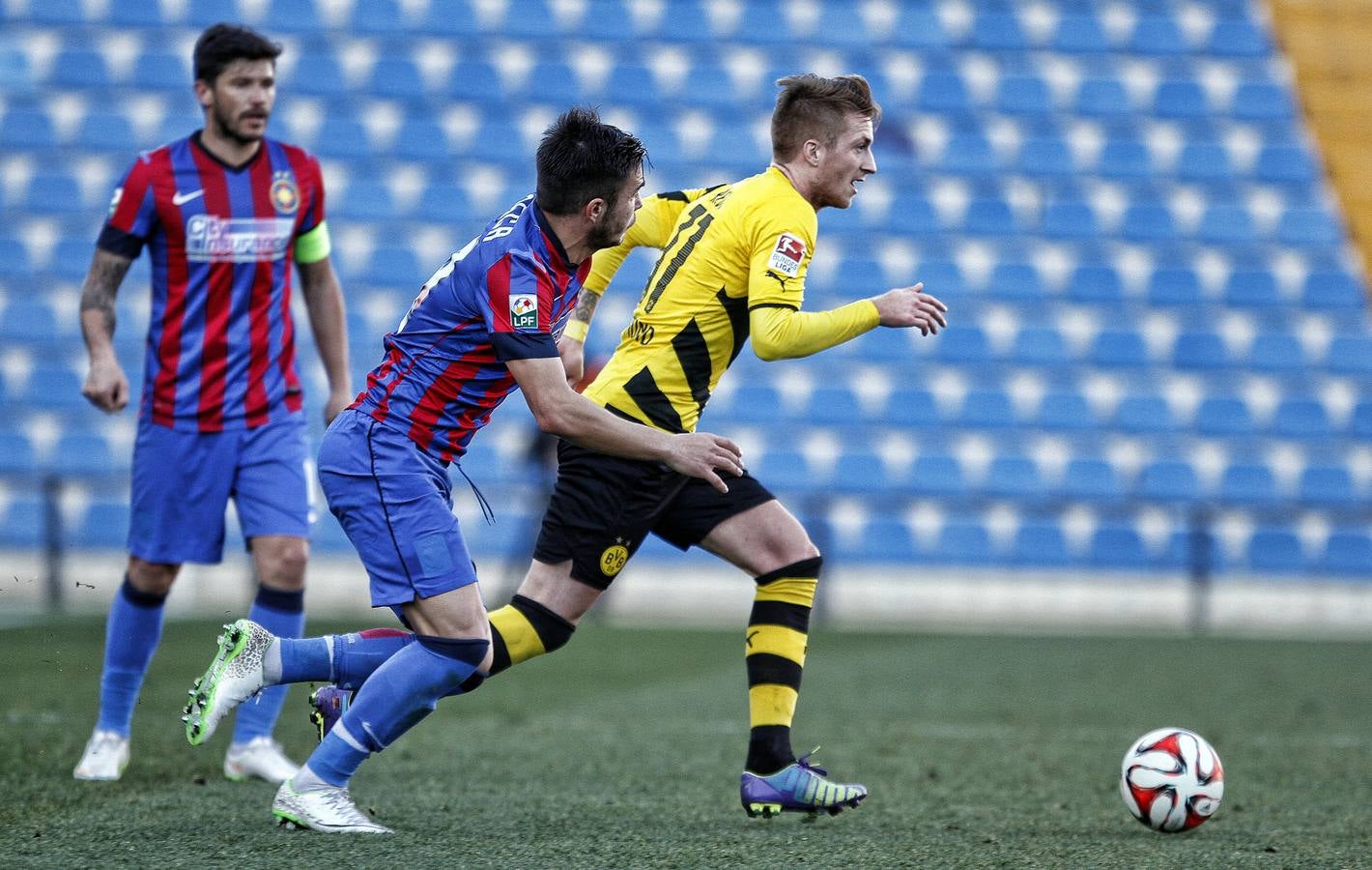 Partido entre Borussia Dortmund contra Steaua Bucarest