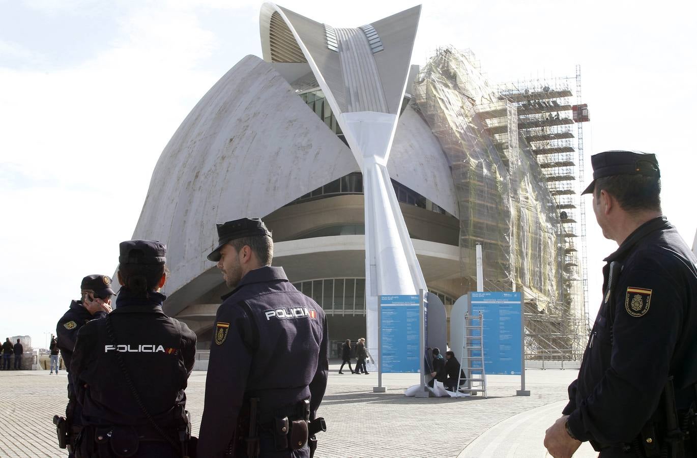 La policía en el Palau de les Arts