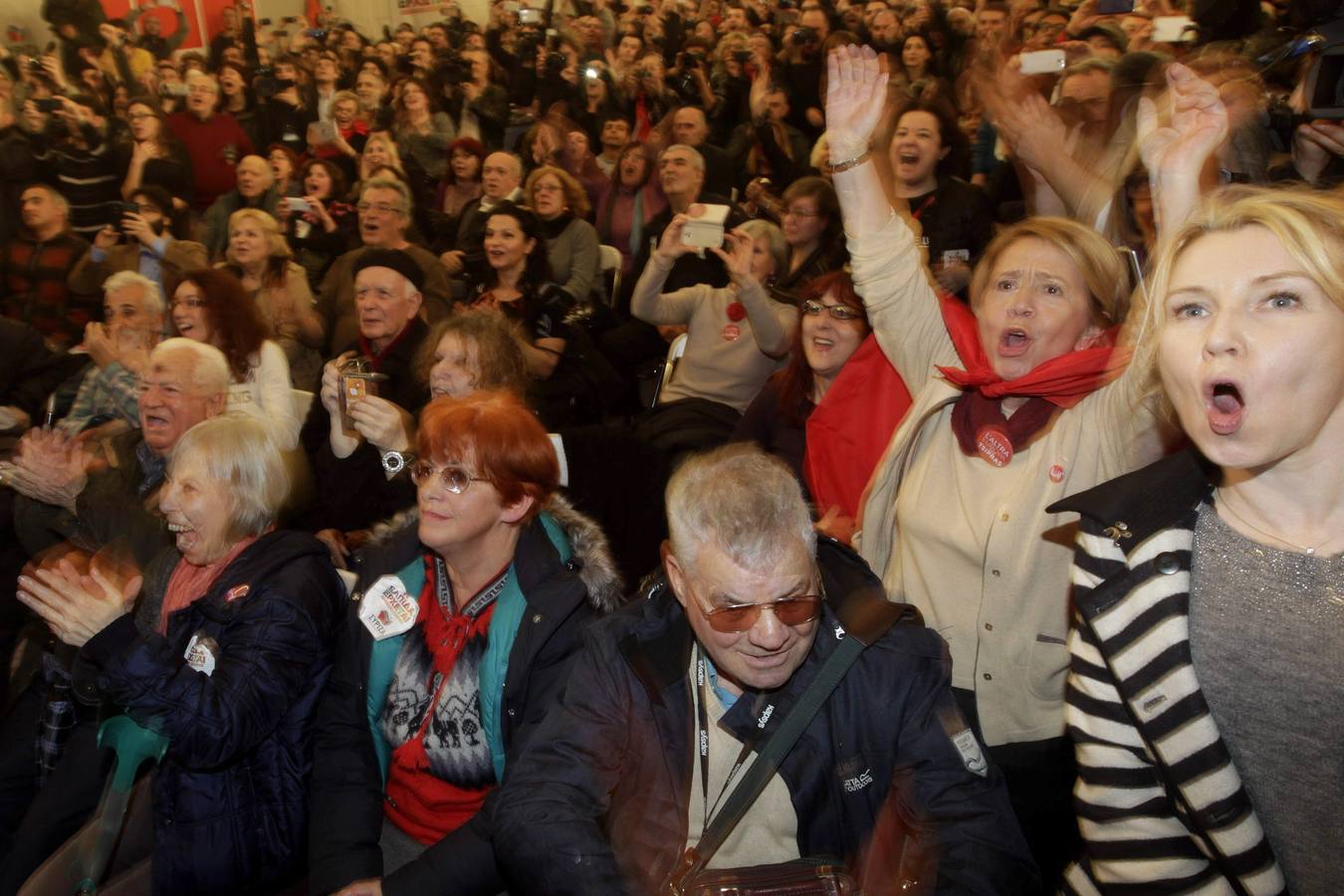 Tsipras (Syriza) hace historia con un gran triunfo que le convierte en el líder más joven del país heleno con el primer Gobierno de izquierda radical de Europa