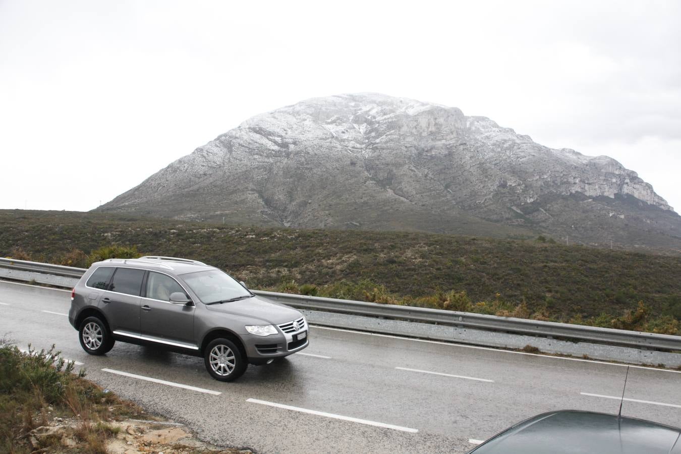 Nieve en el Montgó, desde la carretera de Les Planes. 