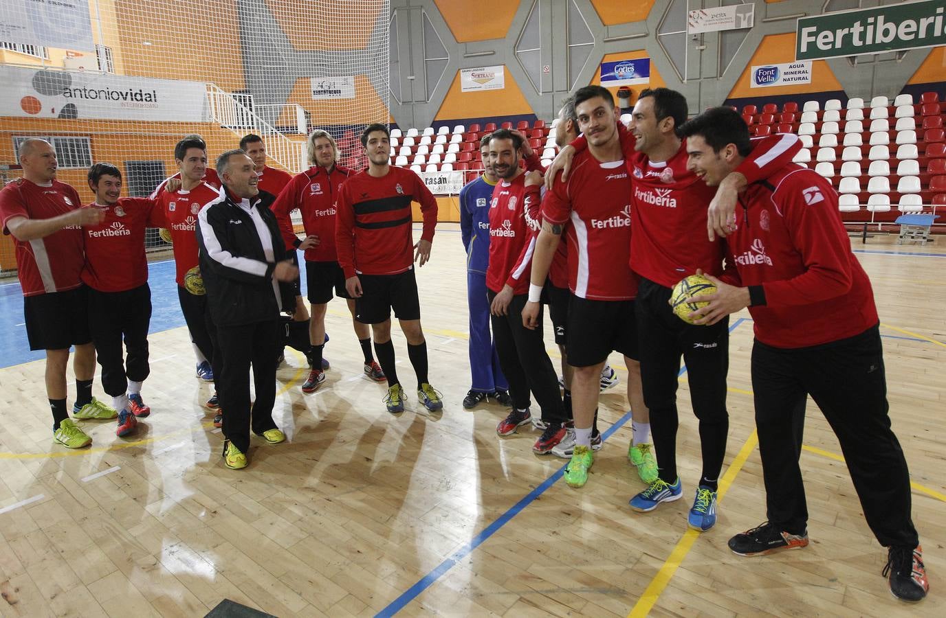 Imágenes del Fertiberia Sagunto, la cara B del balonmano