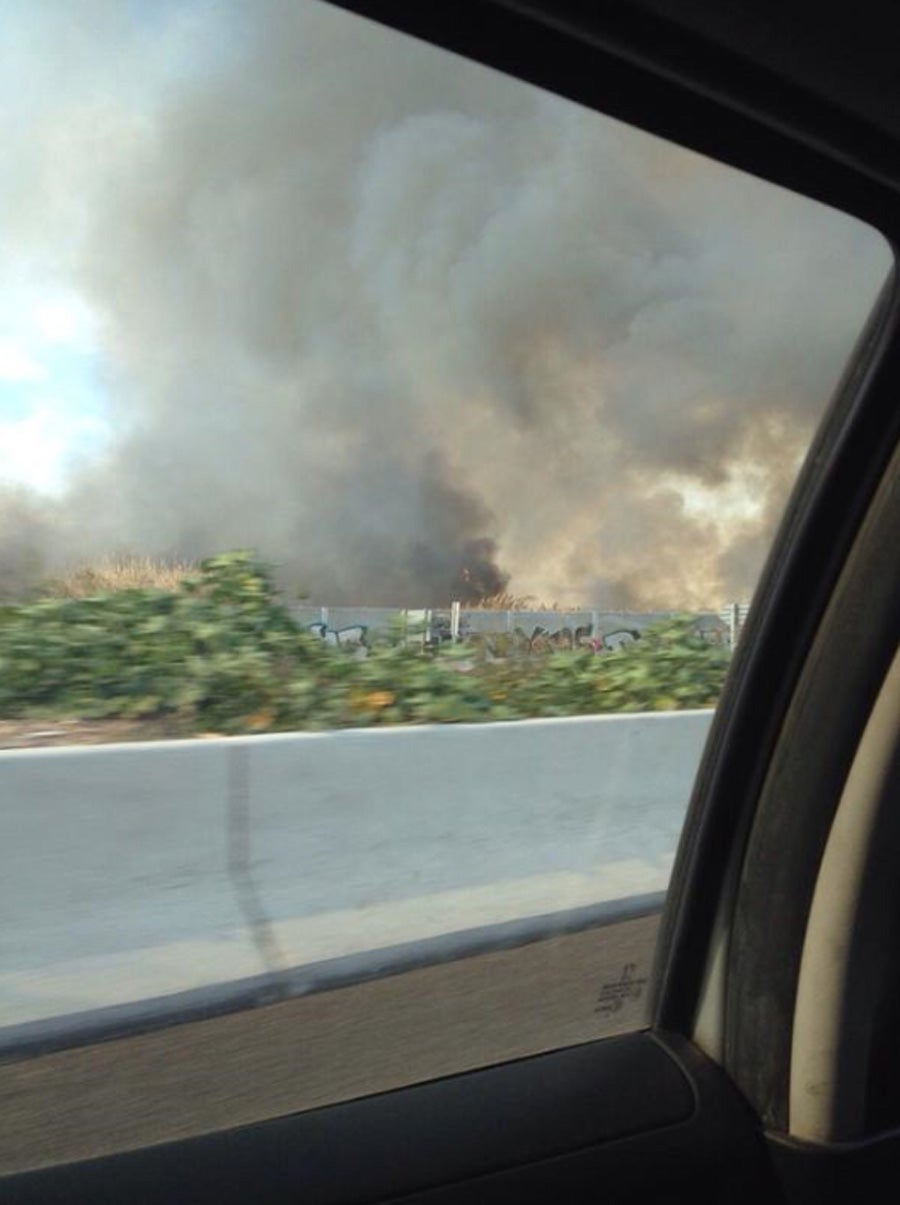 Fotos del incendio en Massalfassar, junto al centro comercial El Manar