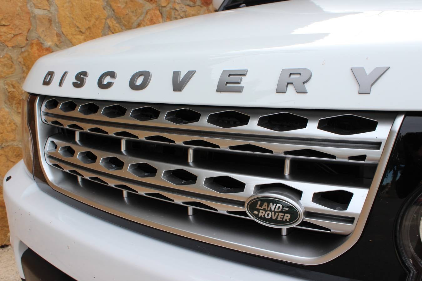 Land Rover redefine su Discovery, un 4x4 único en su segmento.