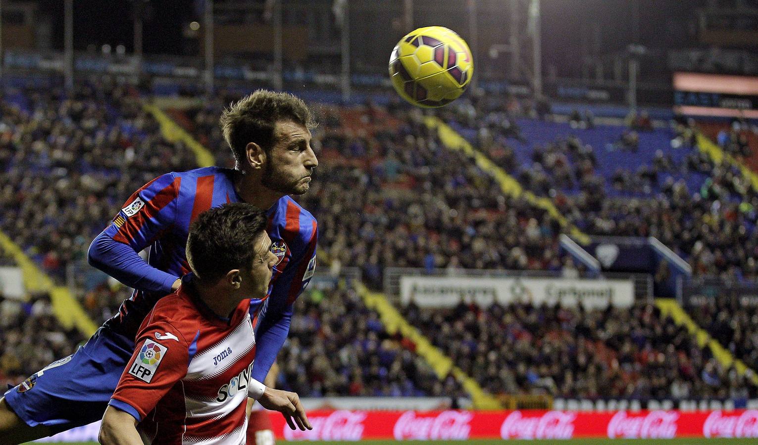 El Levante - Granada en imágenes