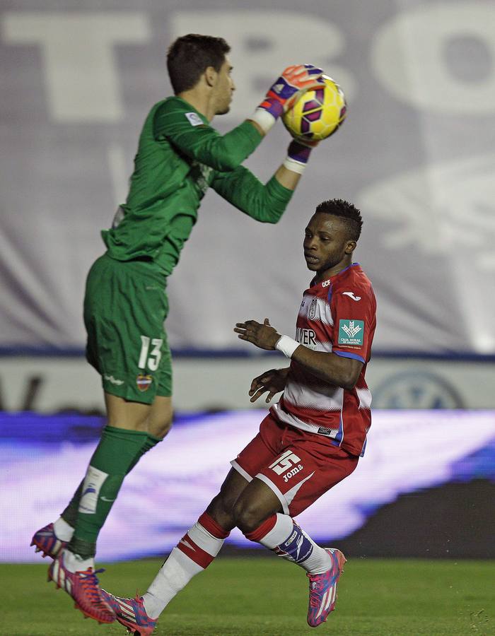 El Levante - Granada en imágenes