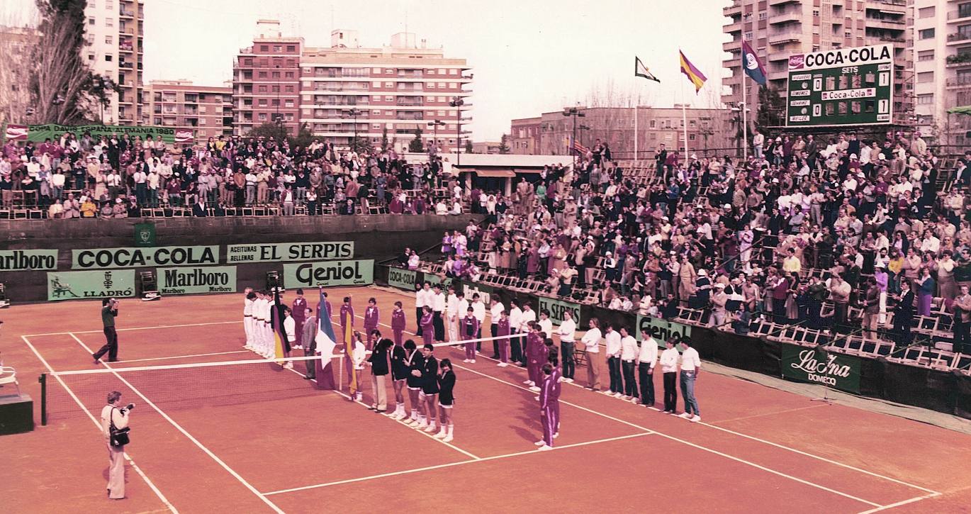 Imagen de 1980 de la Copa Davis entre España y Alemania.