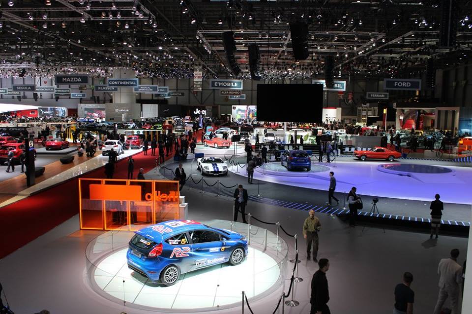 Los coches del futuro se presentan en Ginebra.