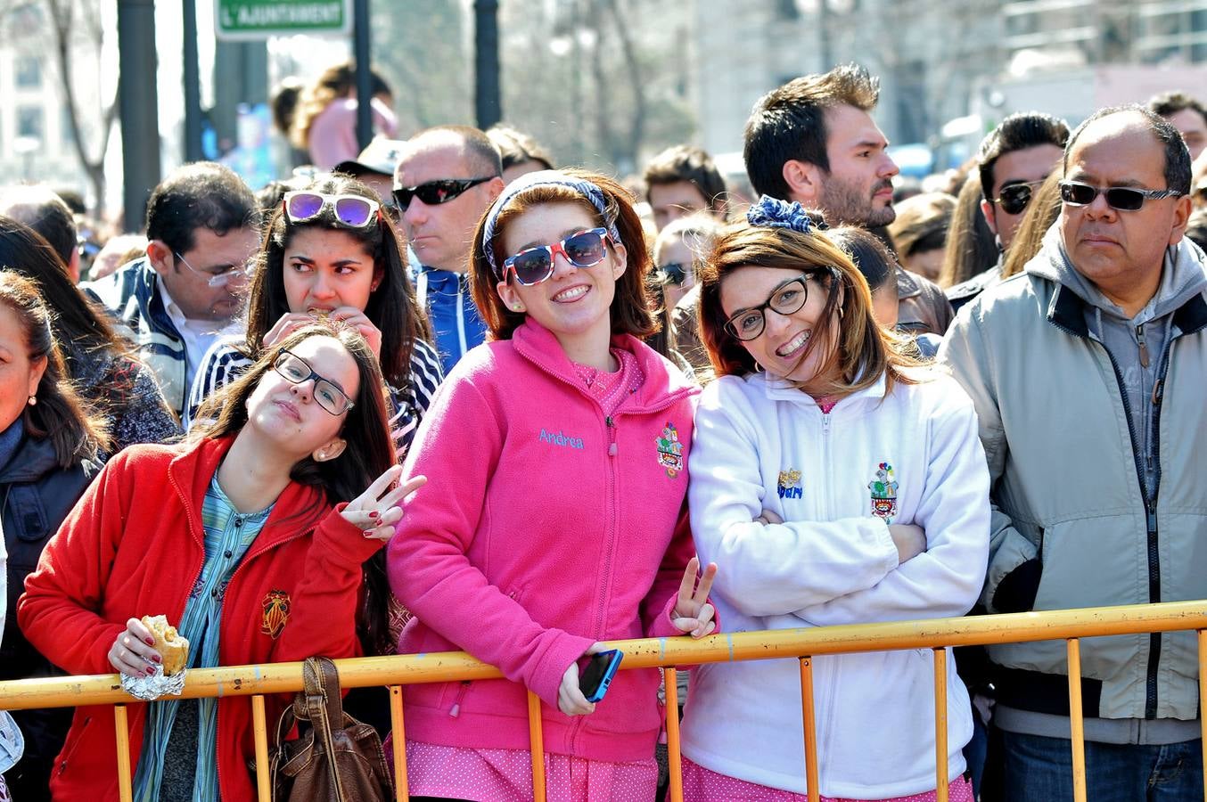 Fallas 2015: Búscate en la mascletà de hoy 17 de marzo (II)