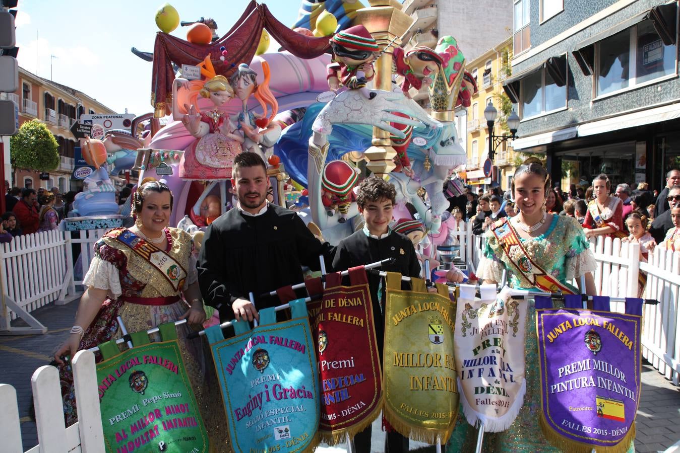 Premios Infantiles y Fallas de los colegios Paidos y Maristas de Dénia