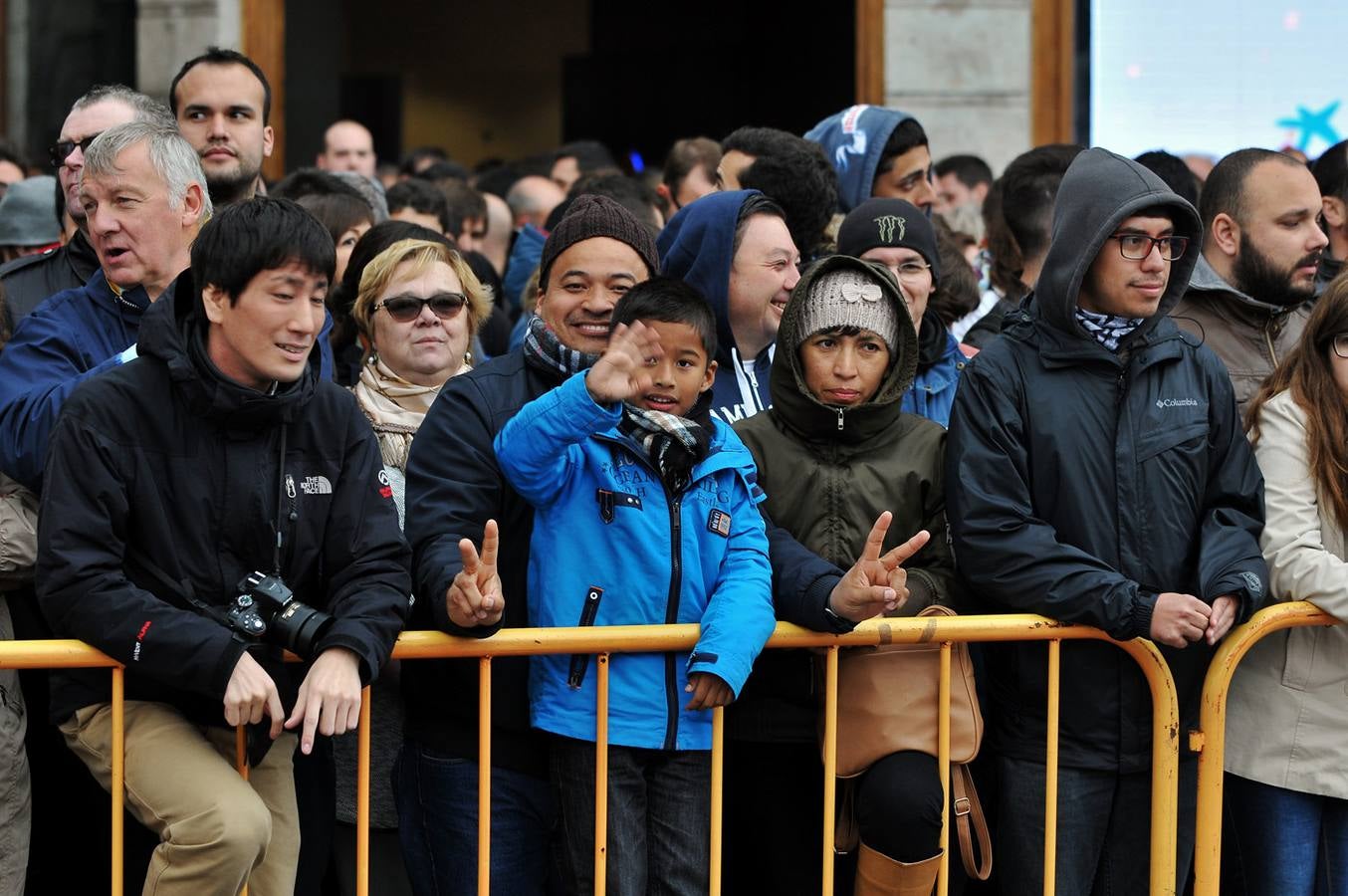 Fallas 2015: Búscate en la mascletà del 19 de marzo (II)