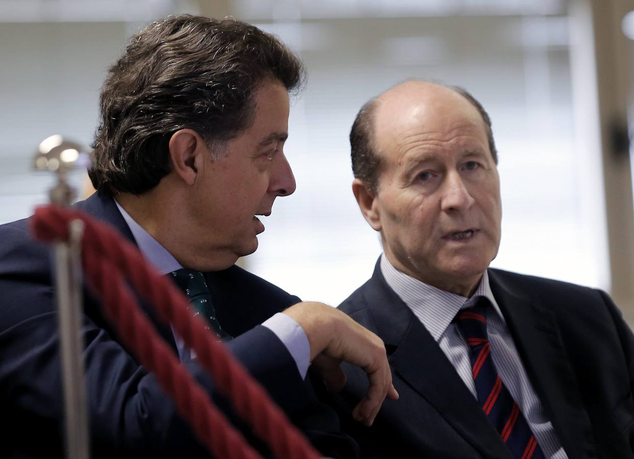 Fotos del inicio del juicio sobre Terra Mítica