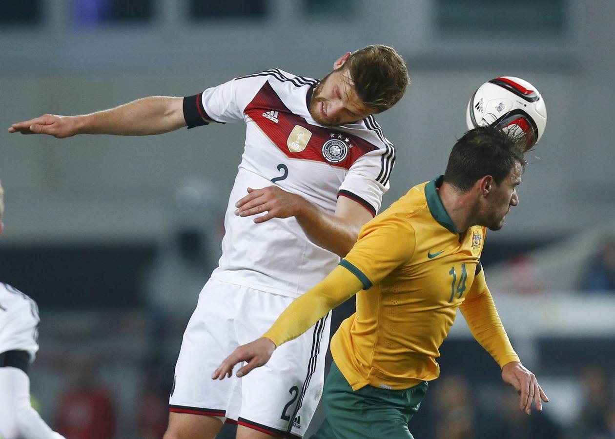 El partido de Mustafi con Alemania en imágenes