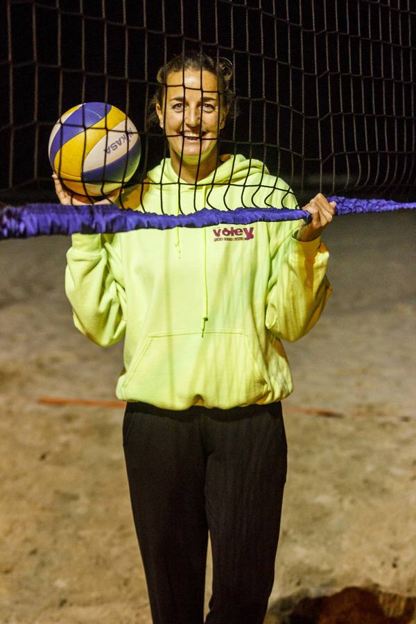 Nadia Campisi presenta un torneo de Voley Playa amateur