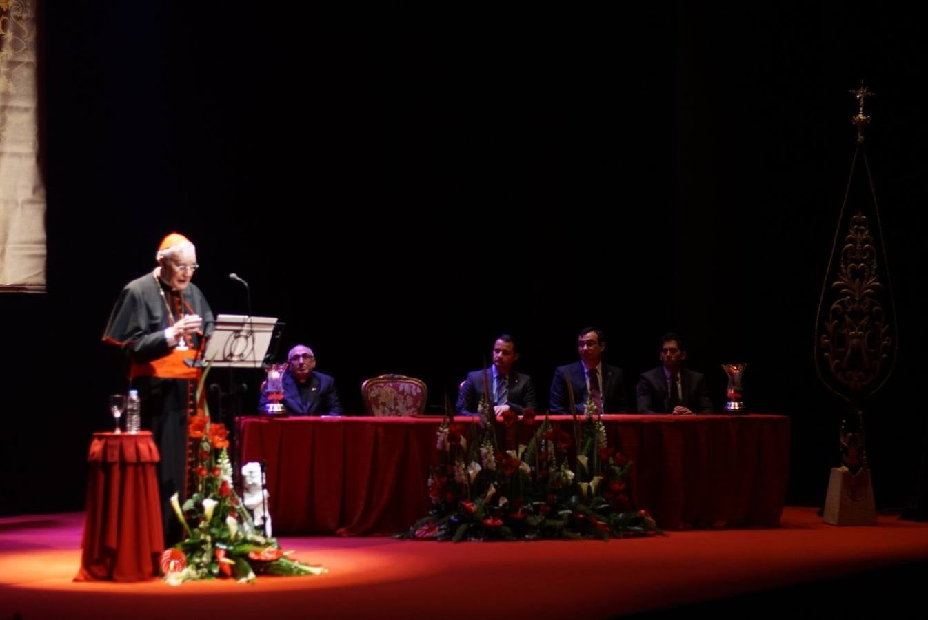 El cardenal Amigo pide afrontar el futuro desde el respeto a la tradición