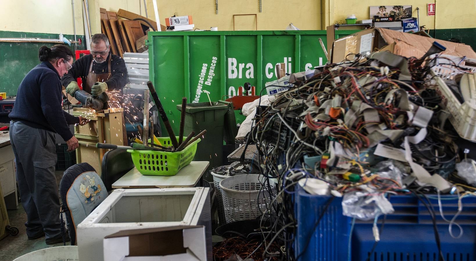 Reciclar para ayudar a reinsertar