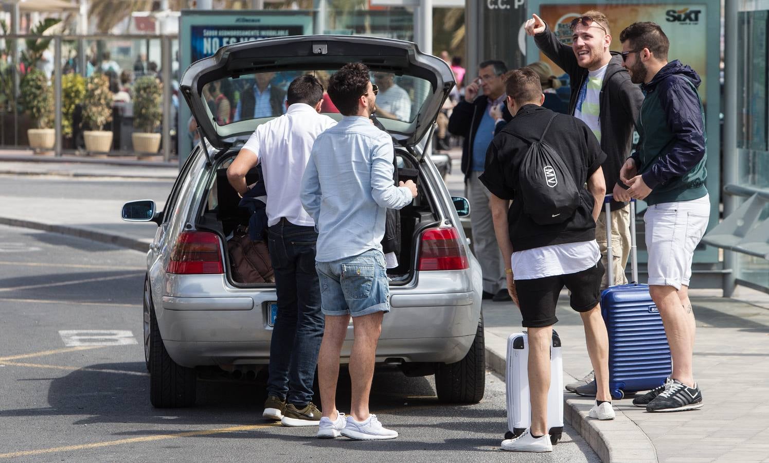 Los turistas disfrutan de la Semana Santa en Alicante