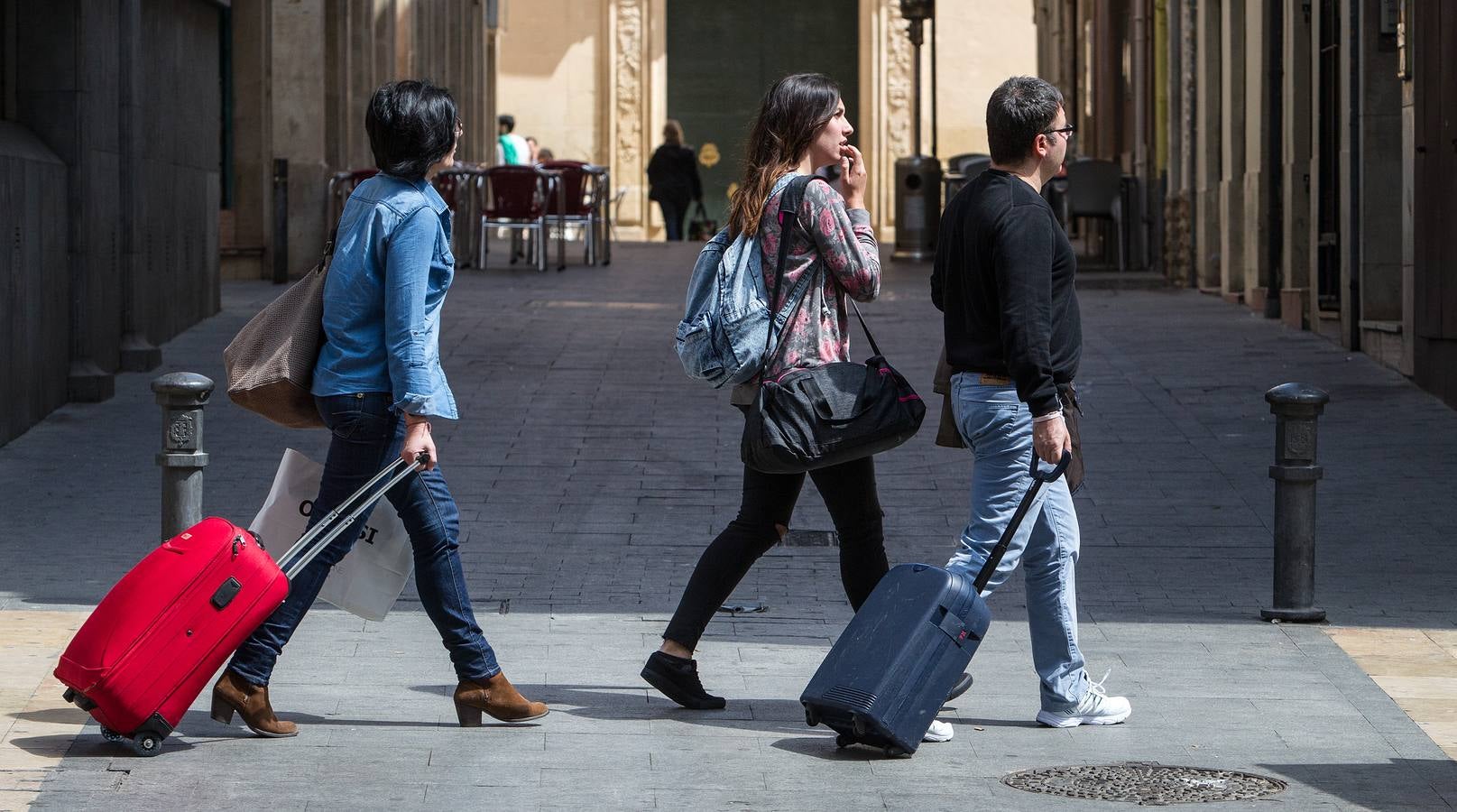 Los turistas disfrutan de la Semana Santa en Alicante