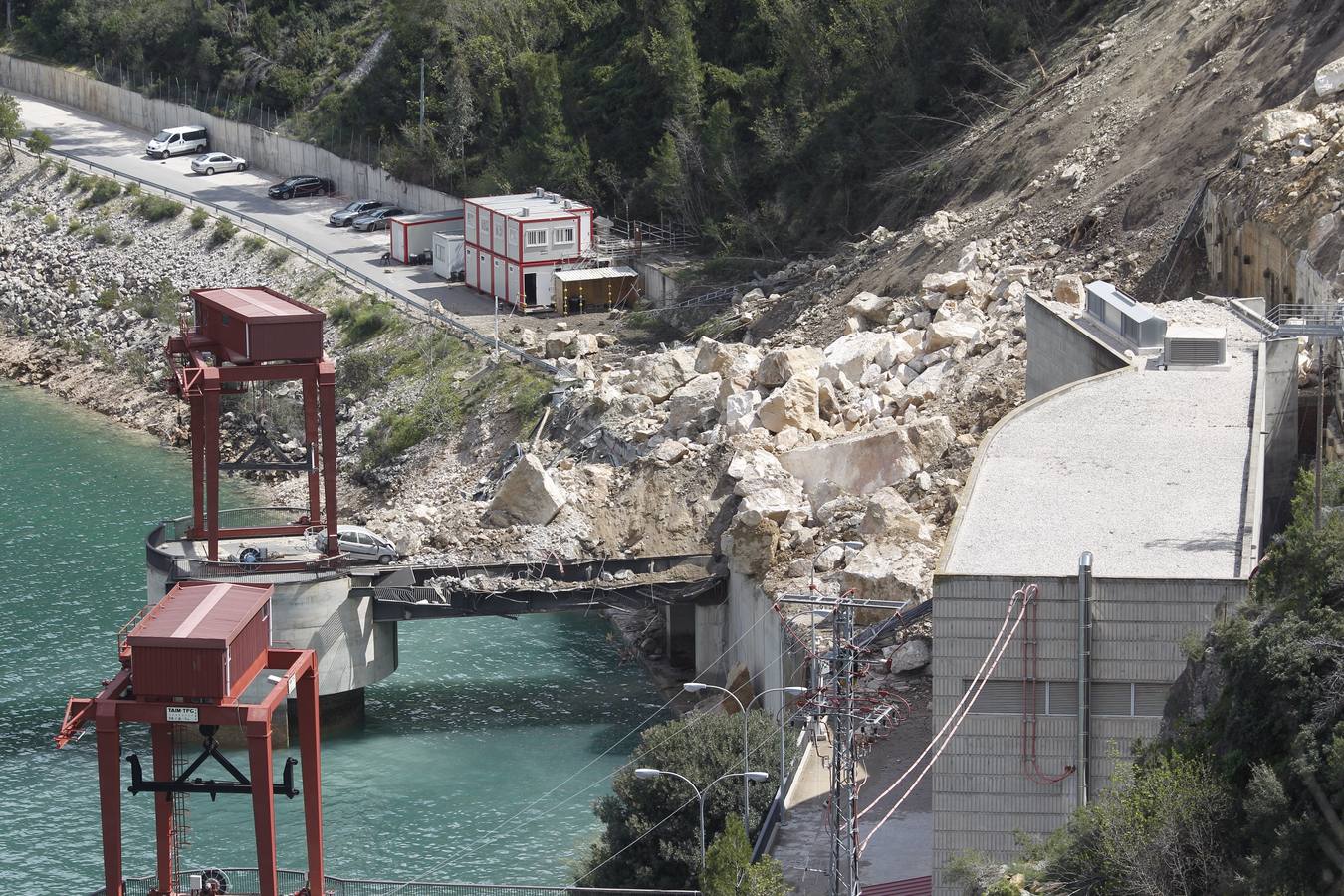Los vecinos de Cortes de Pallás se preparan para una recuperación lenta tras el derrumbe