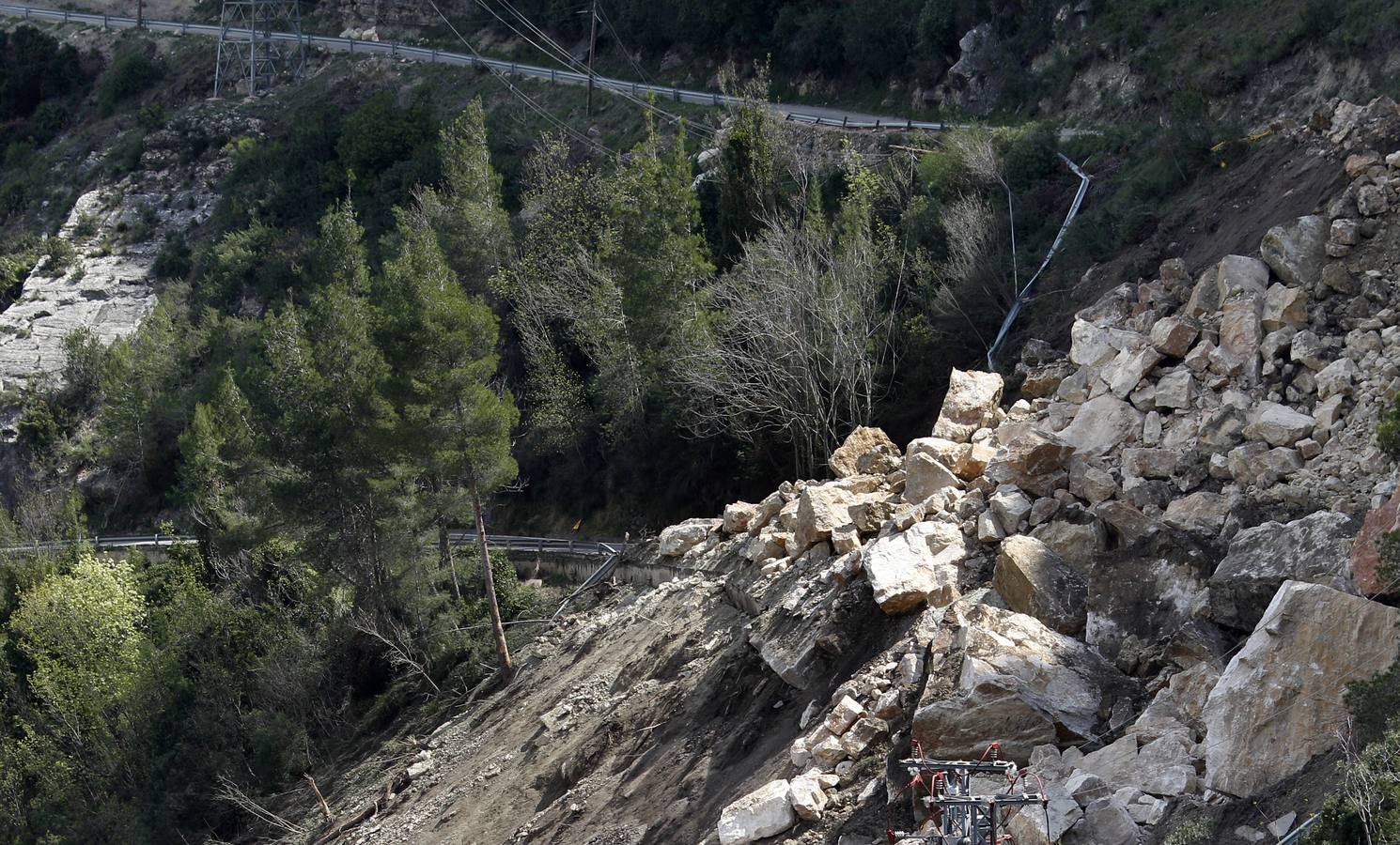 Los vecinos de Cortes de Pallás se preparan para una recuperación lenta tras el derrumbe