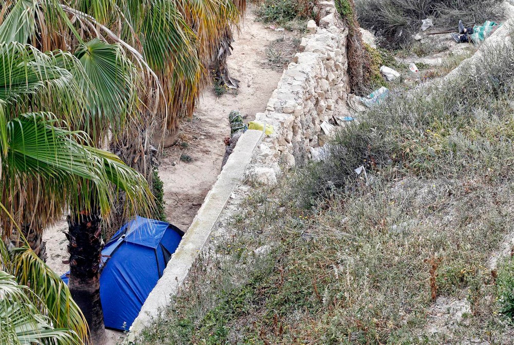 Hallan el cadáver de un hombre en el castillo de San Fernando en Alicante