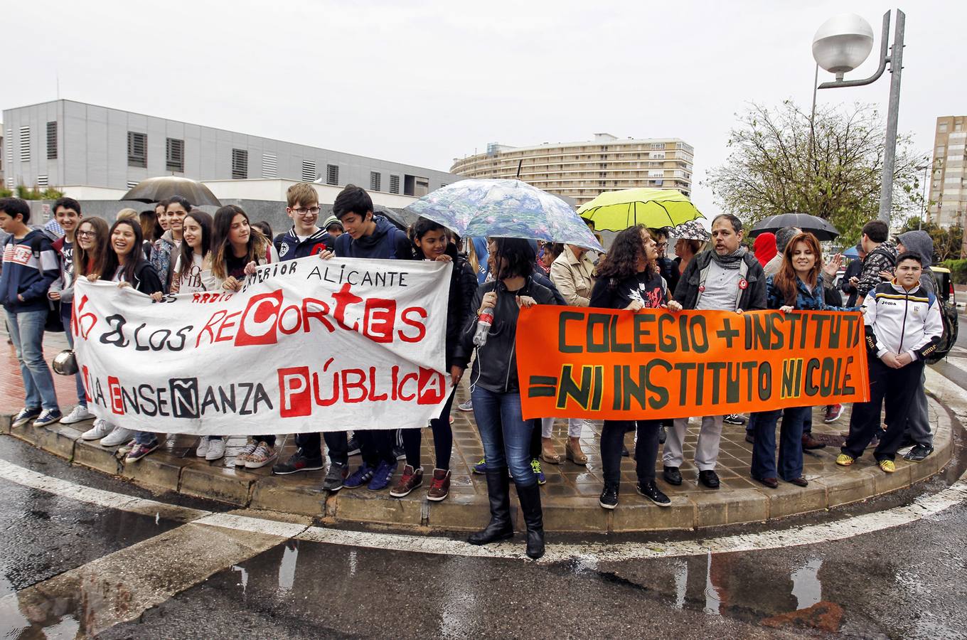 Los alumnos del IES Radio Exterior piden más espacio