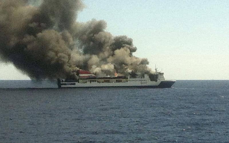 Evacuado un ferry por un incendio que hacía la ruta Palma-Valencia