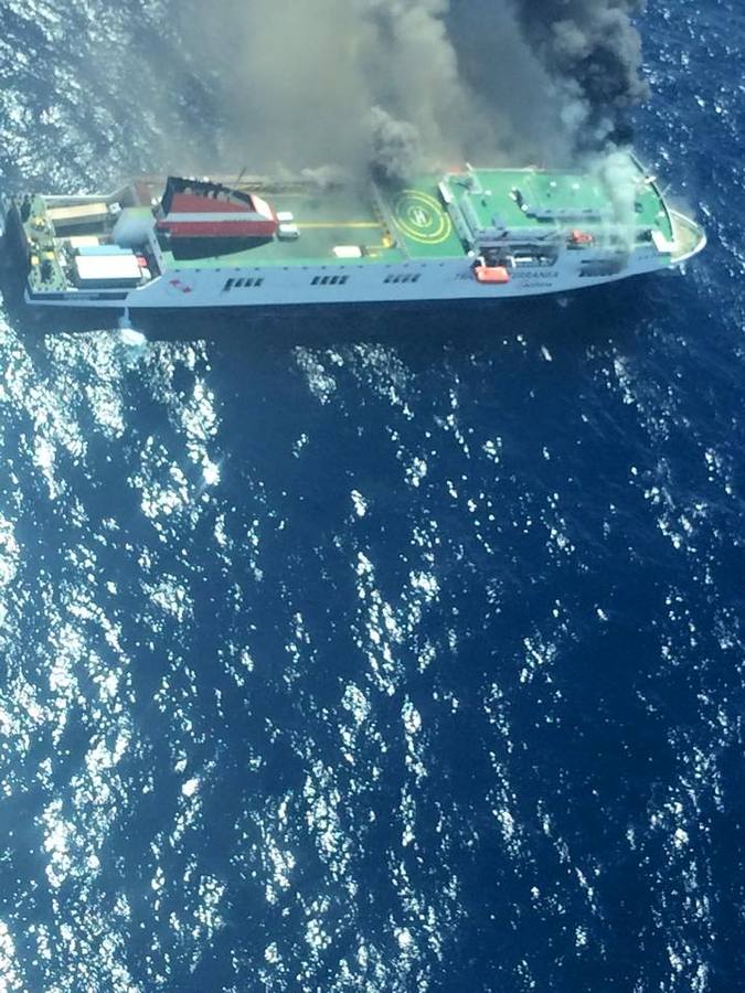 Evacuado un ferry por un incendio que hacía la ruta Palma-Valencia