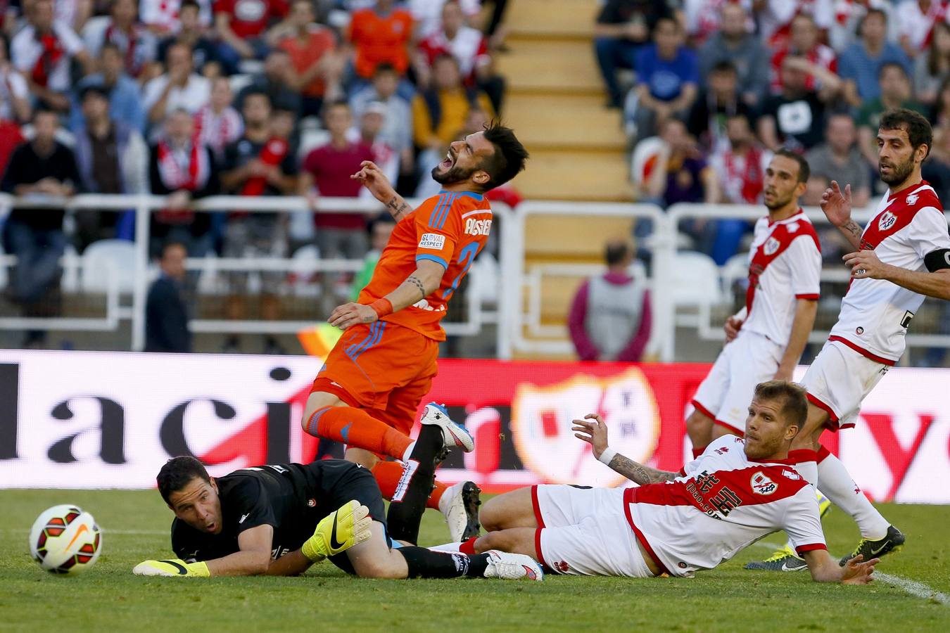 El Rayo Vallecano-Valencia, en imágenes