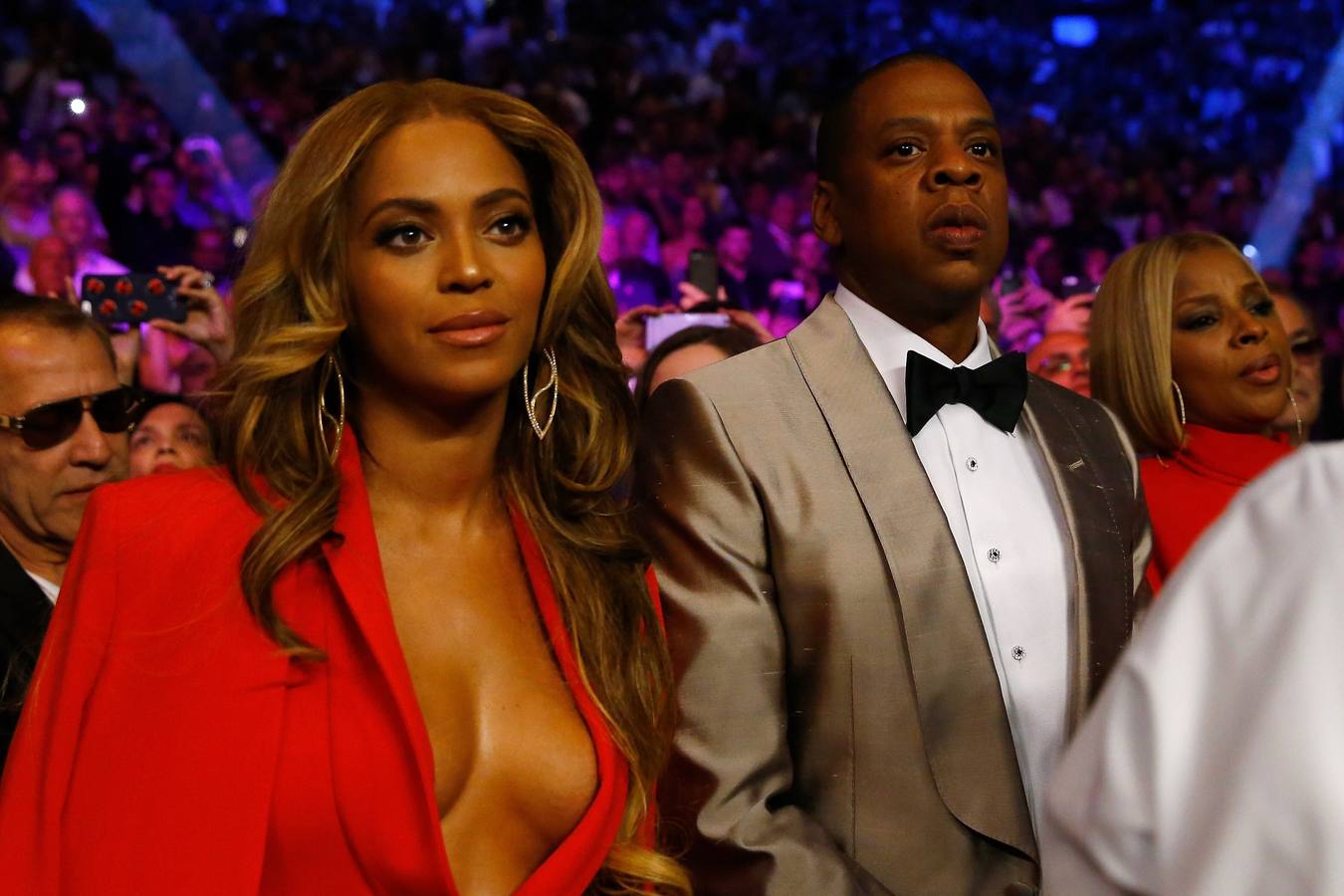 La cantante Beyoncé y su esposo, Jay-Z, no quisieron perderse el combate entre Mayweather y Pacquiao.