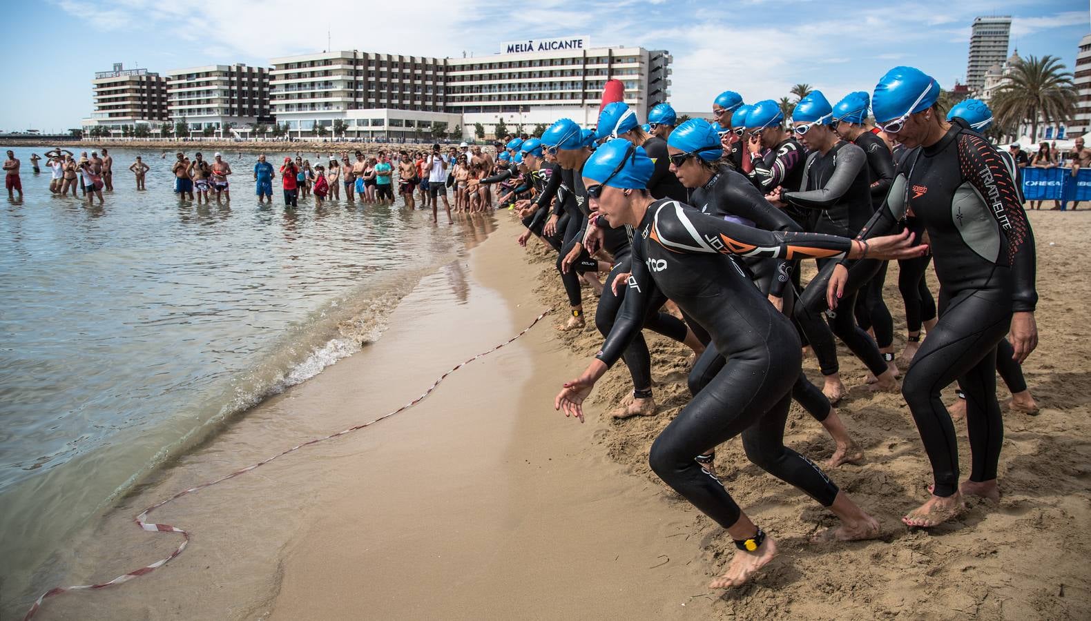 El Triatlón TriWhite llega a Alicante