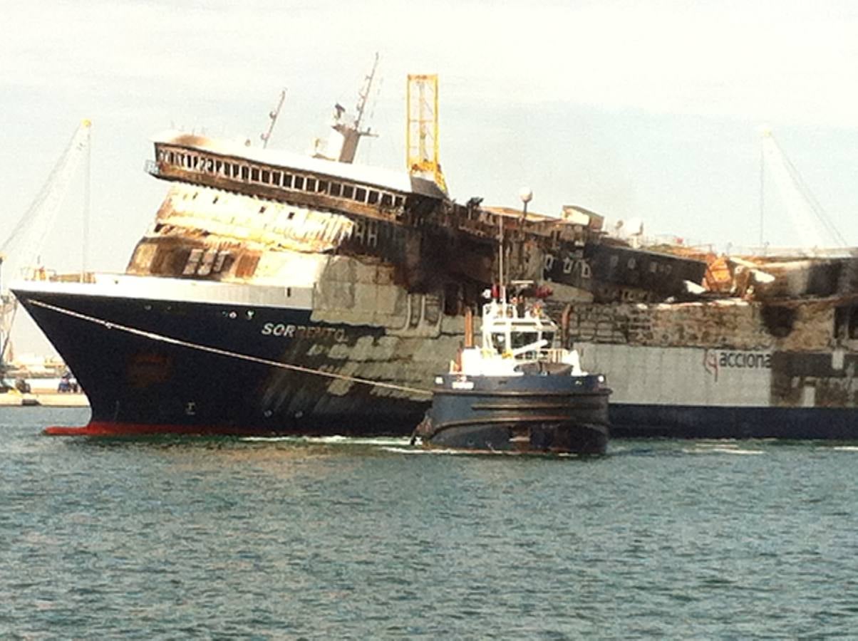 El Sorrento atraca en Sagunto