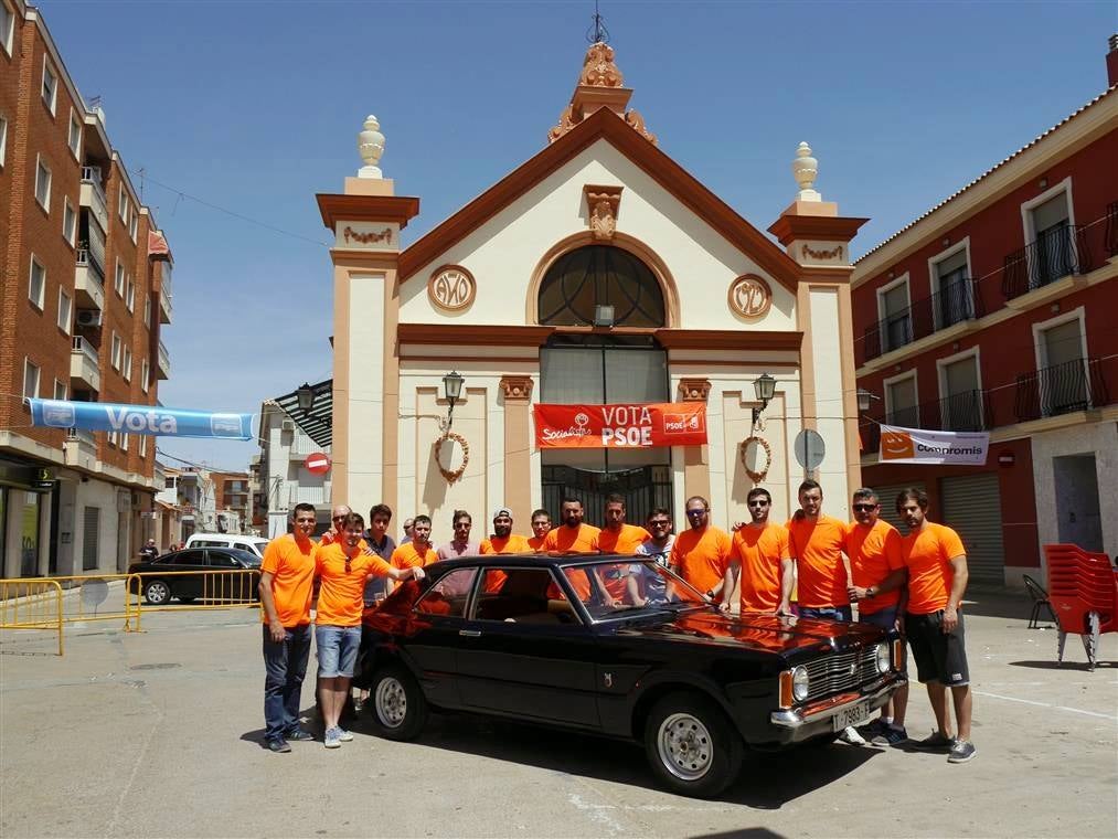 I Concentración de coches y motos clásicas en Alcàsser