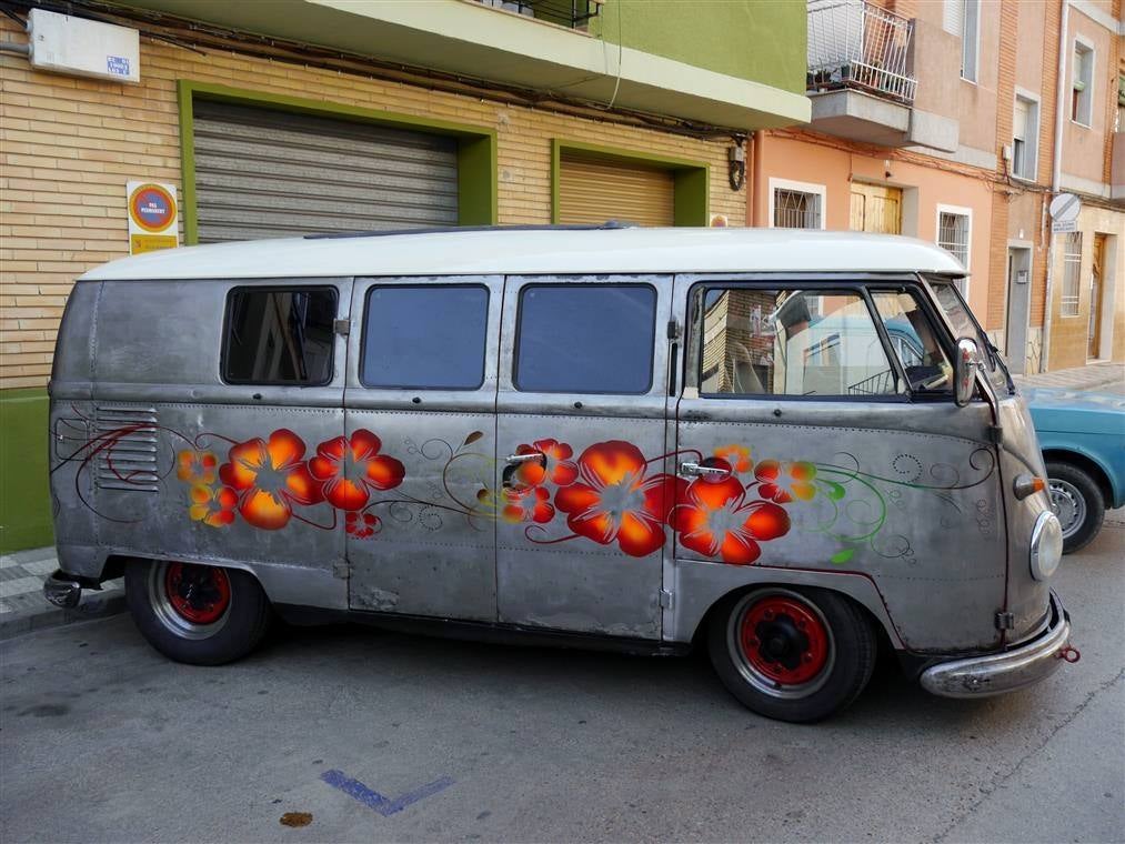 I Concentración de coches y motos clásicas en Alcàsser