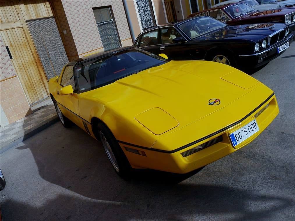 I Concentración de coches y motos clásicas en Alcàsser