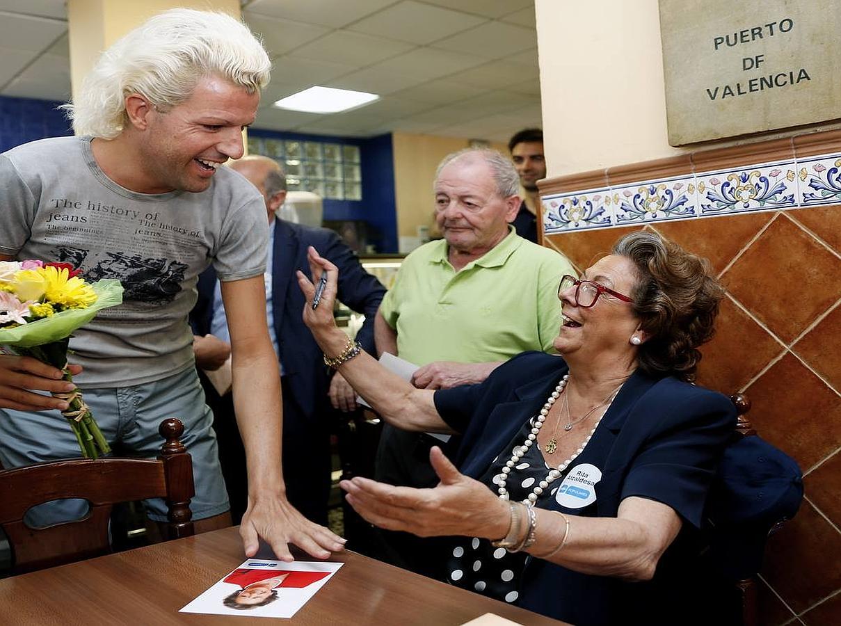 Barberá durante su visita de hoy viernes al Cabañal.