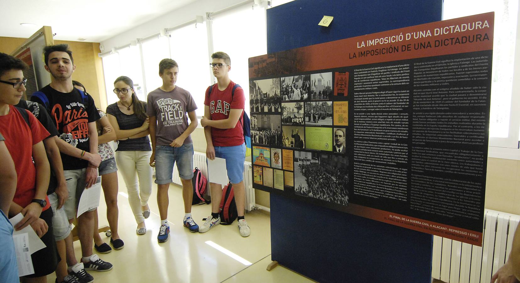 Exposición en el IES La Foia de Elche