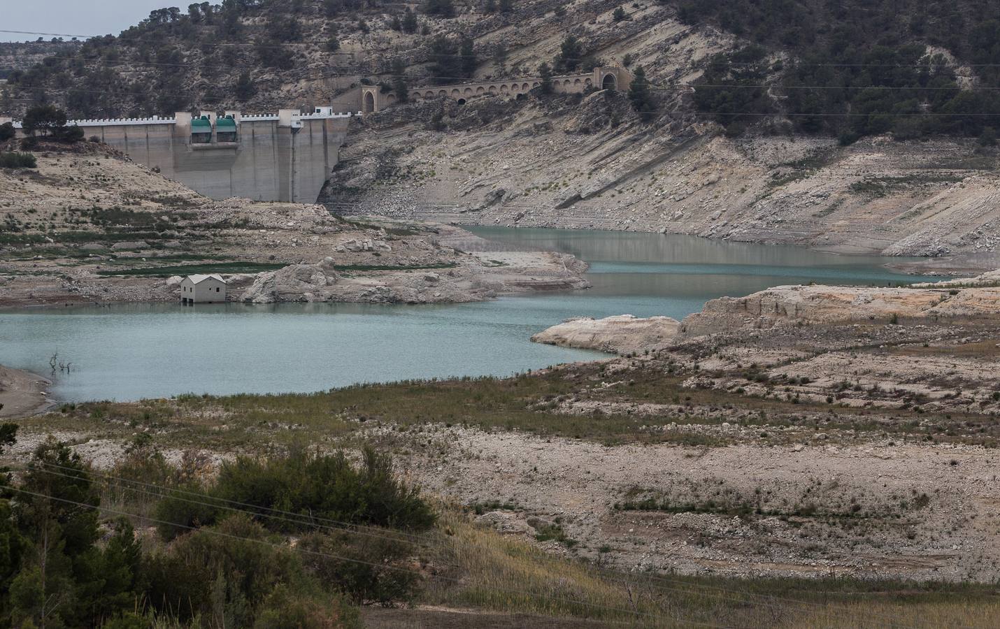 El embalse del Amadoiro, bajo mínimo