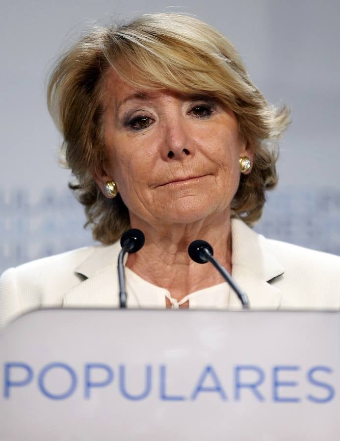 ESPERANZA AGUIRRE. El reverso de la moneda de la felicidad de Carmena es Esperanza Aguirre. Para muchos, el Mourinho de la política: marrullera, manejadora de los medios y los tempos, polémica, exuberante... Pero siempre efectiva. Hasta ayer domingo, todo esto funcionó.