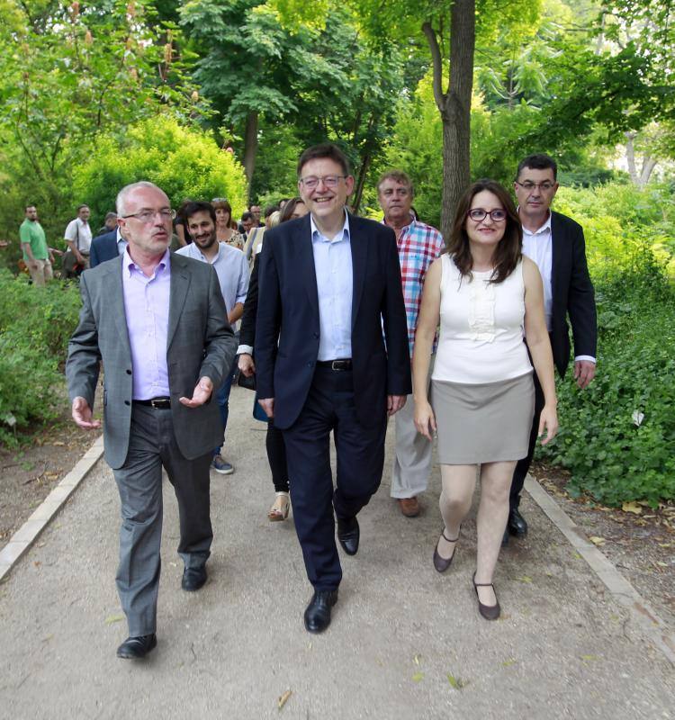 PSPV, Compromís y Podemos firman un acuerdo programático en el Botánico