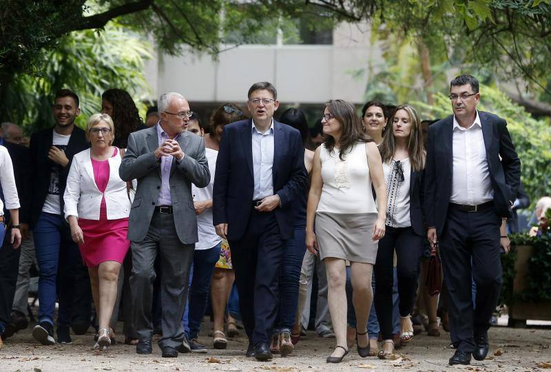 PSPV, Compromís y Podemos firman un acuerdo programático en el Botánico