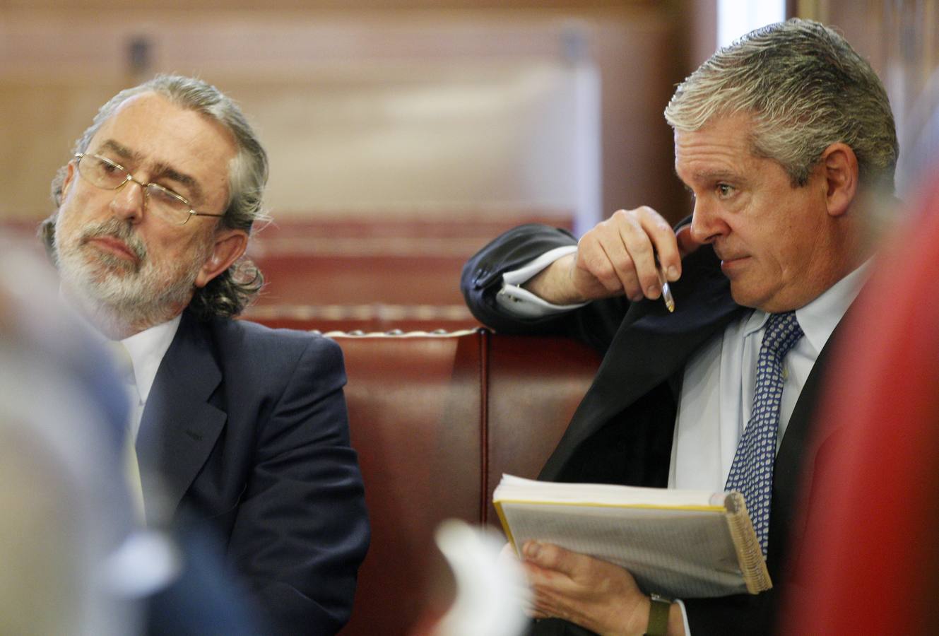 Los acusados, Francisco Correa y Pablo Crespo, durante el juicio por los contratos del Gobierno valenciano con la trama Gürtel para el montaje de su expositor en Fitur que se retoma hoy en el Tribunal Superior de Justicia.