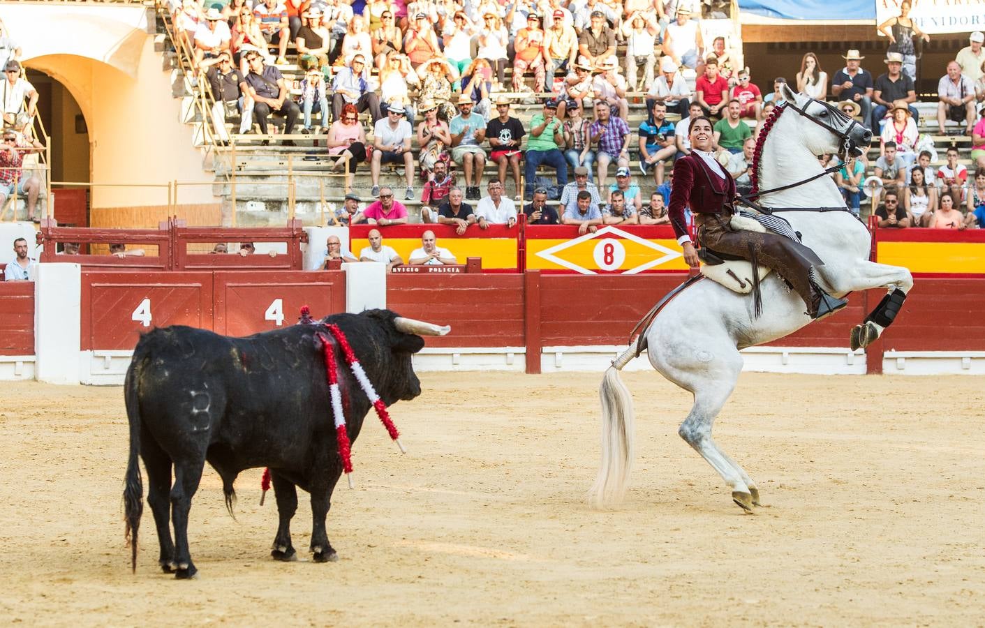 Corrida de rejones para Fermín Bohórquez, Andy Cartagena y Lea Vicens