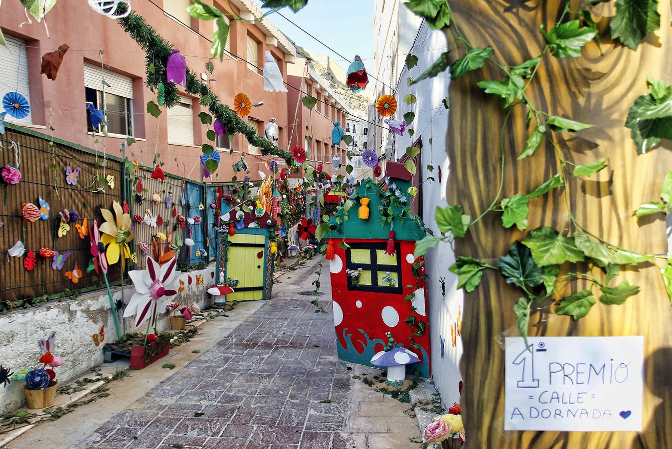 La calle Balseta y la barraca &#039;Trons y Bacores&#039;, premiadas